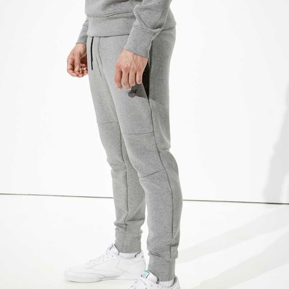 American Eagle 24/7 Active jogger